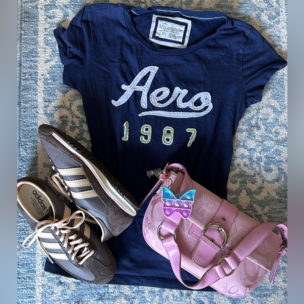 Vintage Y2K Aeropostale, navy numbers 87 graphic baby tee top